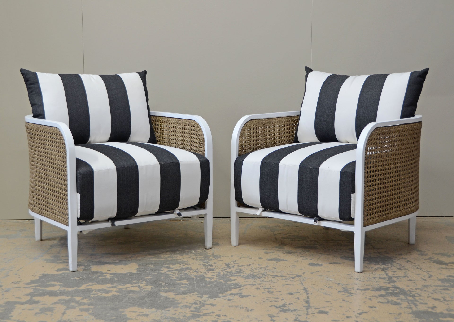 In Stock Summer Classics Havana Lounge Chair x2
