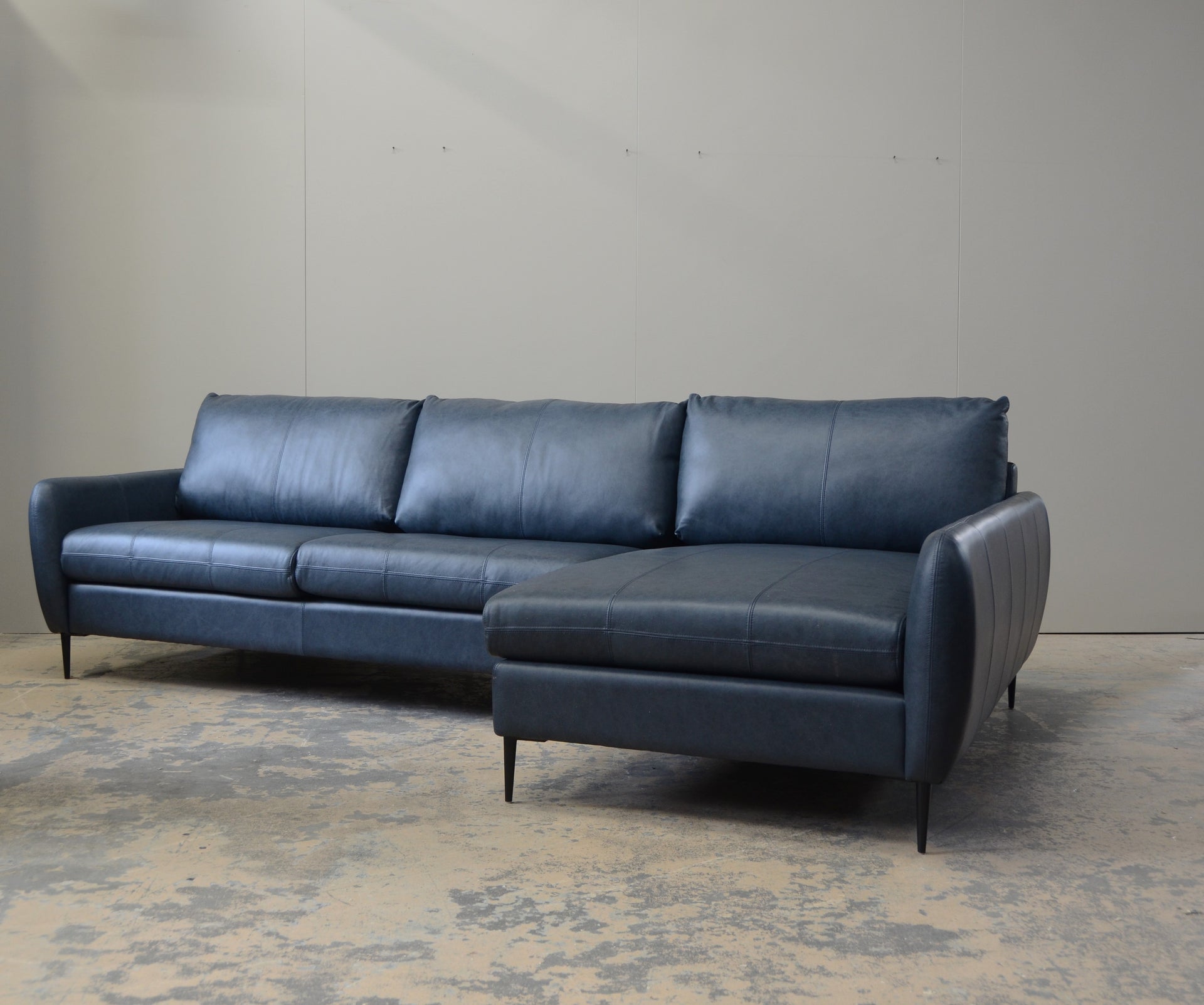 Flora Chaise Sectional