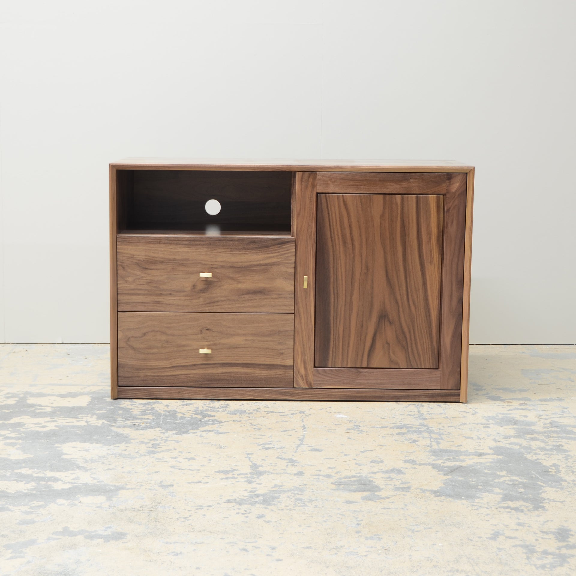 Lorne Cabinet