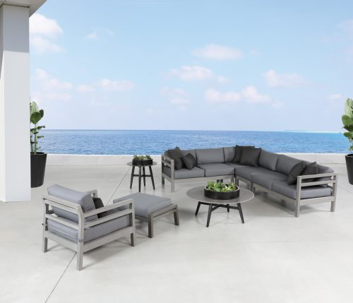 Landing Ottoman